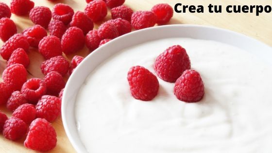 Skimmed yogurt, indispensable and delicious