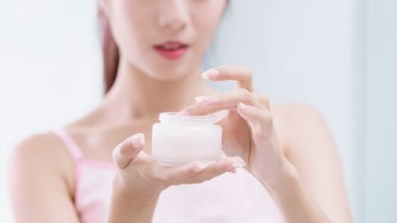 ¿What is the difference between moisturizer and cream?