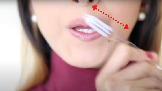 Make diagonal movents with the toothbrush