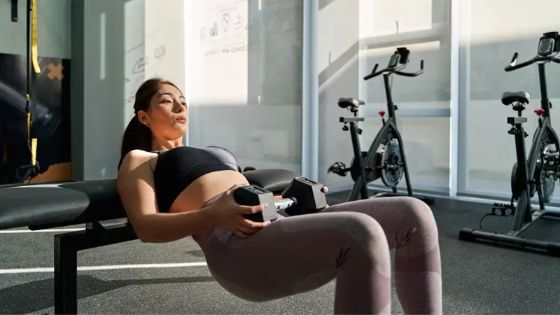 Hip thrust with dumbbells
